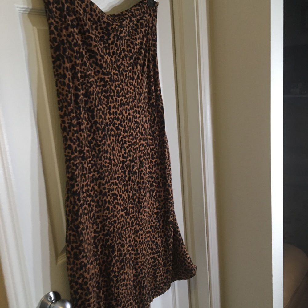 MADEWELL NWT AUTHENTIC BRUSHED MATERIAL LEOPARD MIDI SKIRT WITH A SIDE SLIT - Picture 5 of 11